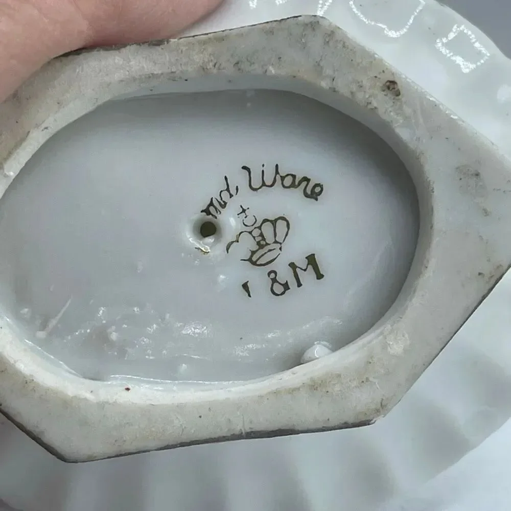 Antique Wallendorf German porcelain trinket dish-soap dish.